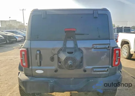 2022 Ford Bronco Base z USA, uszkodzony, nr VIN 1FMDE5DH1NLB10136